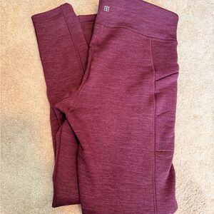 Title Nine womens sm Burgundy Leggings